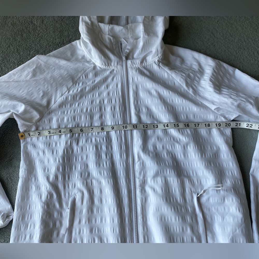 Tommy Bahama Amelia Islandzone Windbreaker white sz Small - Picture 15 of 16